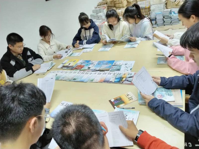 郑州市第一中学2023年4月文学社社团活动 (33)