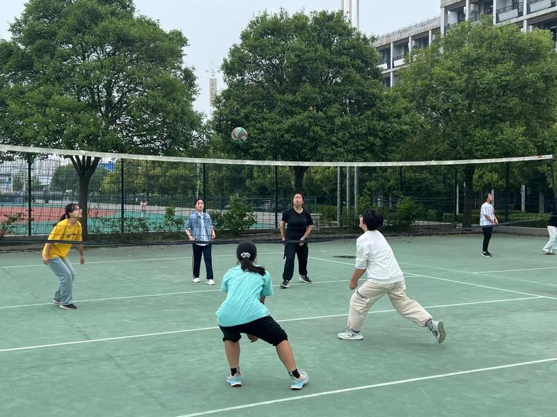 郑州市第一中学2023年4月排球社社团活动 (5)