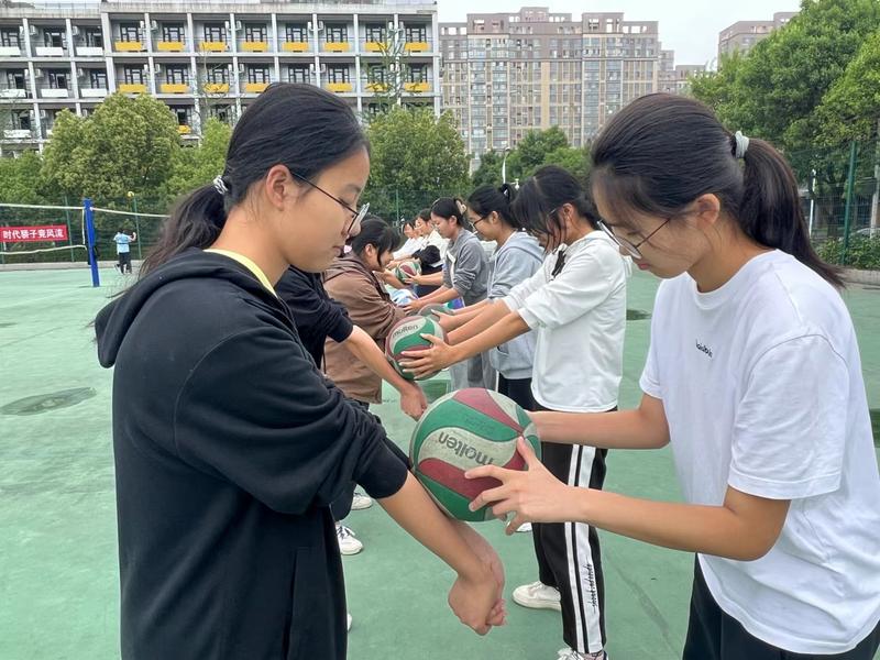 郑州市第一中学2023年4月排球社社团活动 (9)